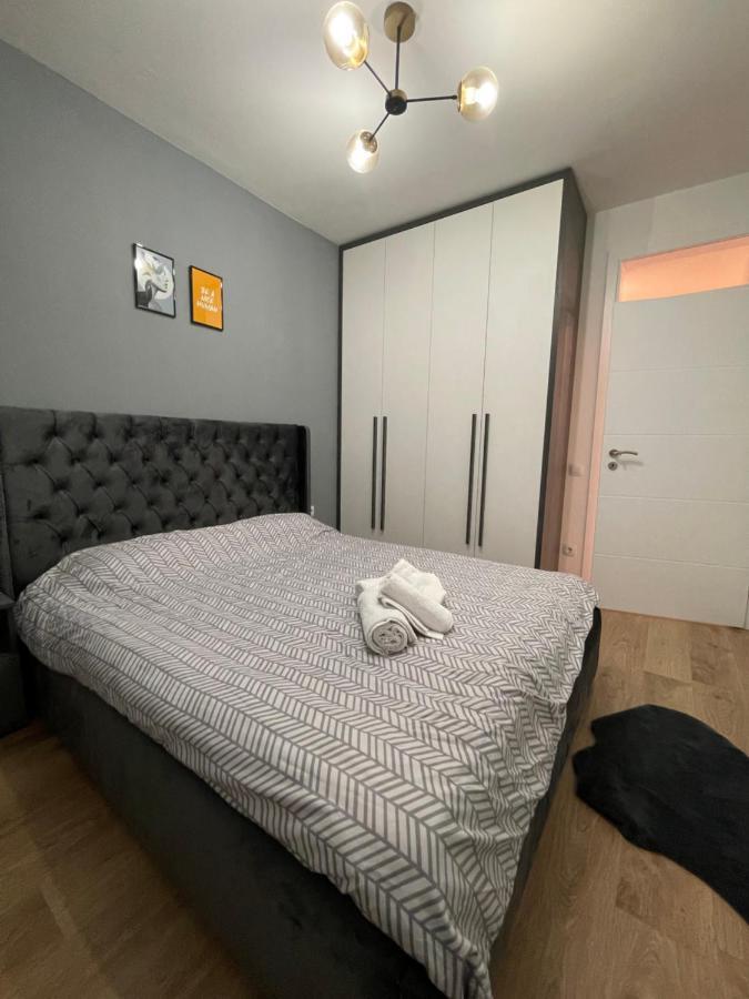 Daf Apartaments Pristina Extérieur photo